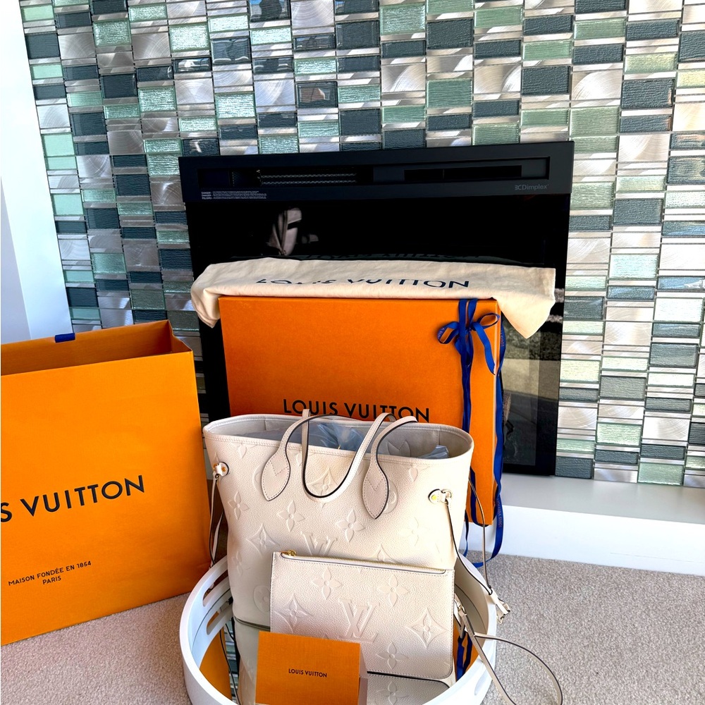 BRAND NEW Louis Vuitton Neverfull MM Monogram Empreinte Cream Leather Tote Bag